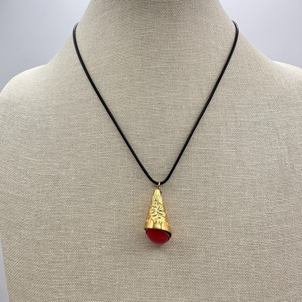 Vintage Y2K Etched Floral Red Cabochon Gold Tone Necklace Women's Jewelry - Picture 9 of 11